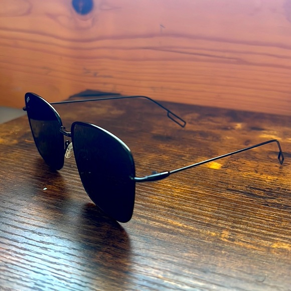 black ASTRD sunglasses thin frame - Picture 3 of 4